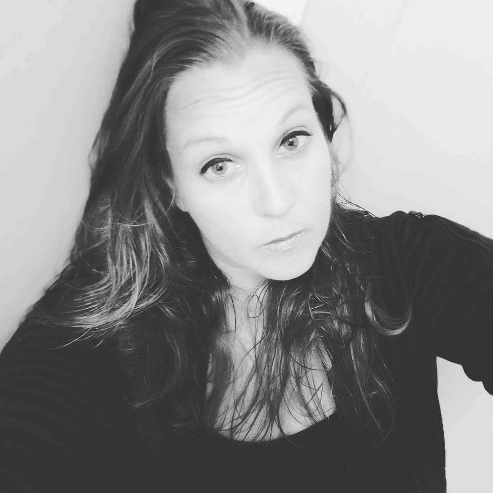 Meet your Posher, Laurie